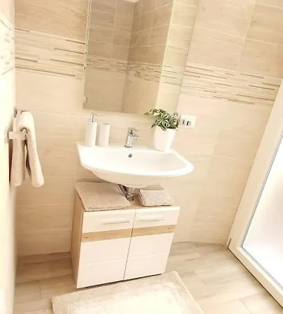 Suite Blanc Apartments - Monolocali Indipendenti Con Cucina E Bagno Privato - Check-In E Check-Out Con Codice In Autonomia H24 - Terrazza In Comune Guspini Exterior foto