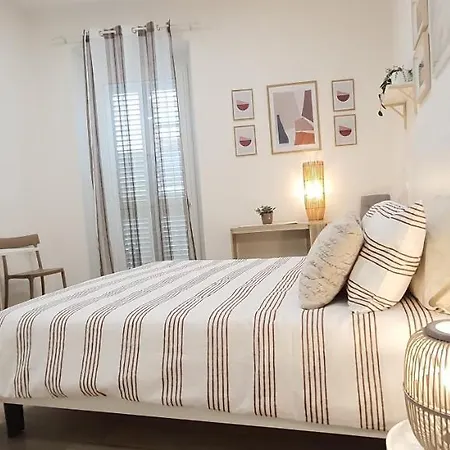 Suite Blanc Apartments - Monolocali Indipendenti Con Cucina E Bagno Privato - Check-In E Check-Out Con Codice In Autonomia H24 - Terrazza In Comune Guspini Exterior foto