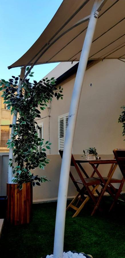 Blanc: Independent With Private Kitchens And Shared Terrace Apartment Guspini