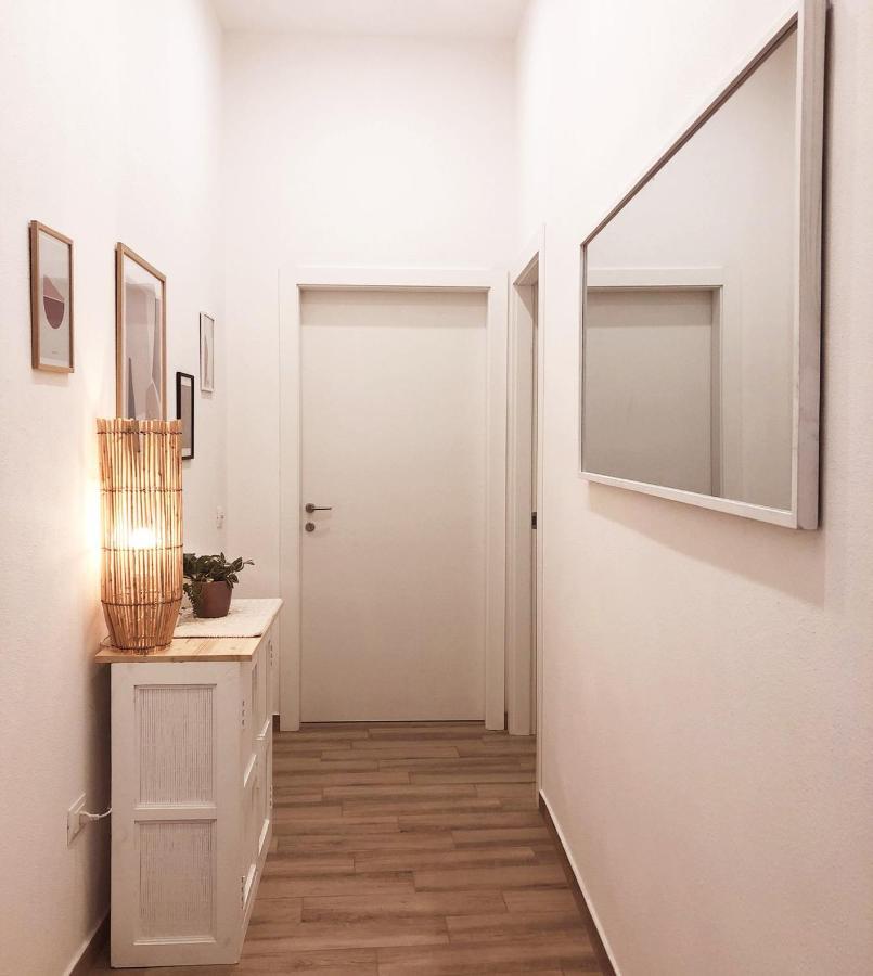 Apartment Blanc: Independent With Private Kitchens And Shared Terrace