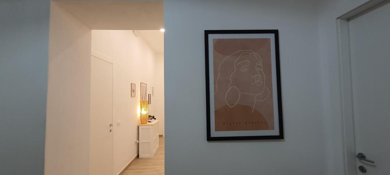 Apartment Blanc: Independent With Private Kitchens And Shared Terrace Guspini