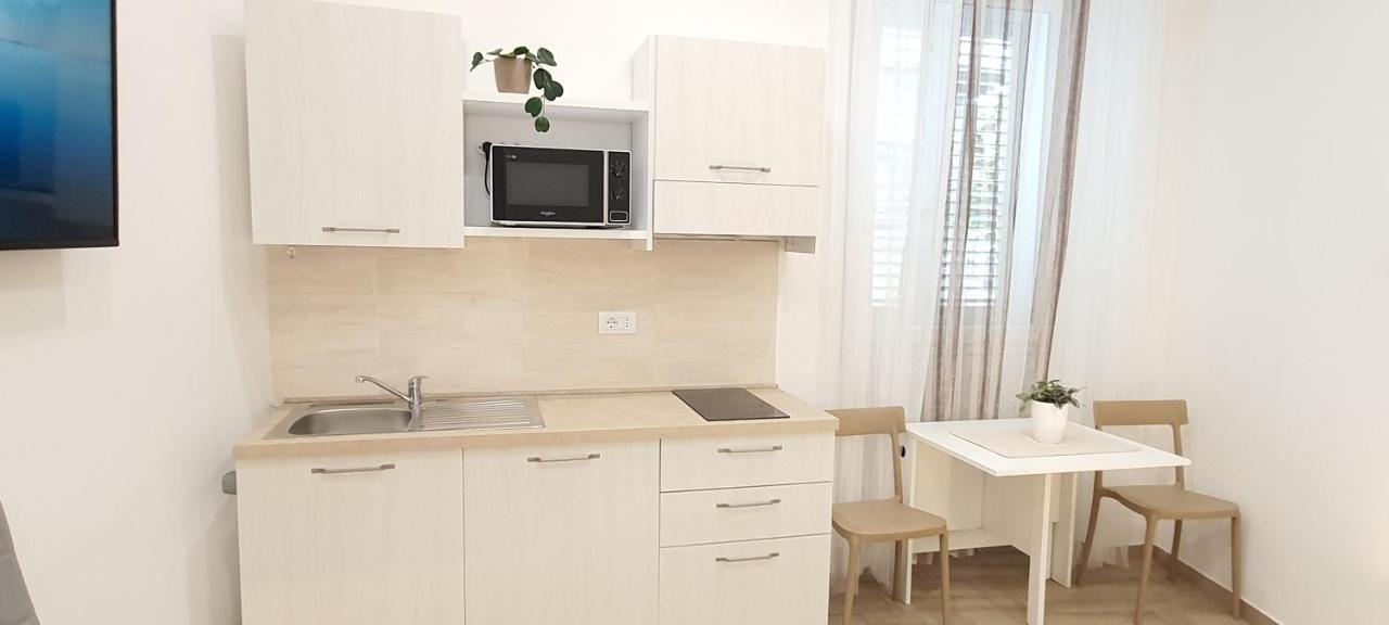 Blanc - Monolocali Indipendenti Con Cucina E Bagno Privato - Check-in E Check-out Con Codice In Autonomia H24 - Terrazza In Comune * Guspini