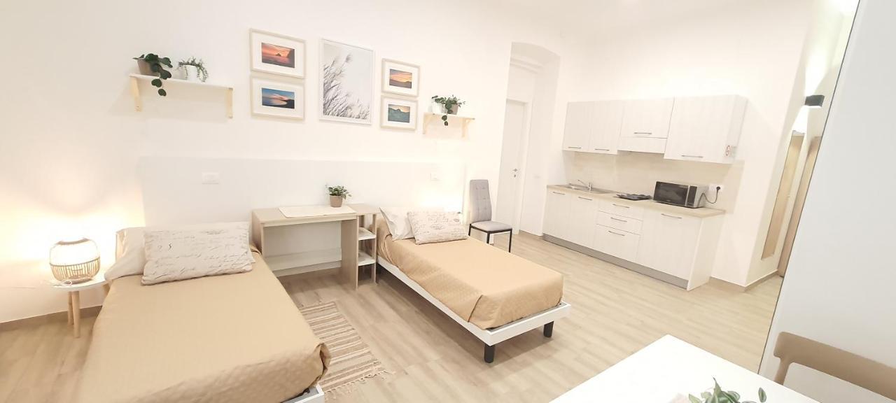 Blanc - Monolocali Indipendenti Con Cucina E Bagno Privato - Check-in E Check-out Con Codice In Autonomia H24 - Terrazza In Comune Apartamento *