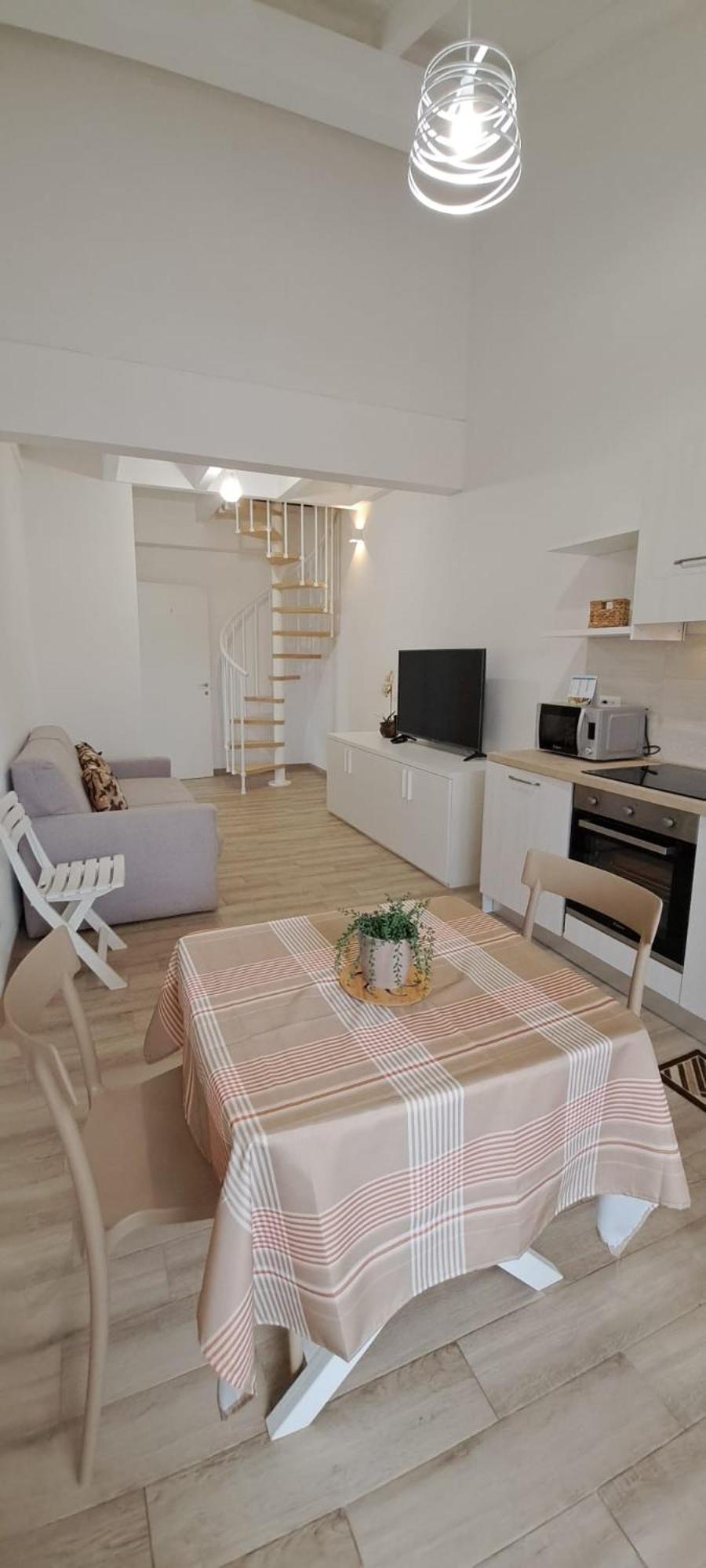 Blanc: Independent With Private Kitchens And Shared Terrace Apartment