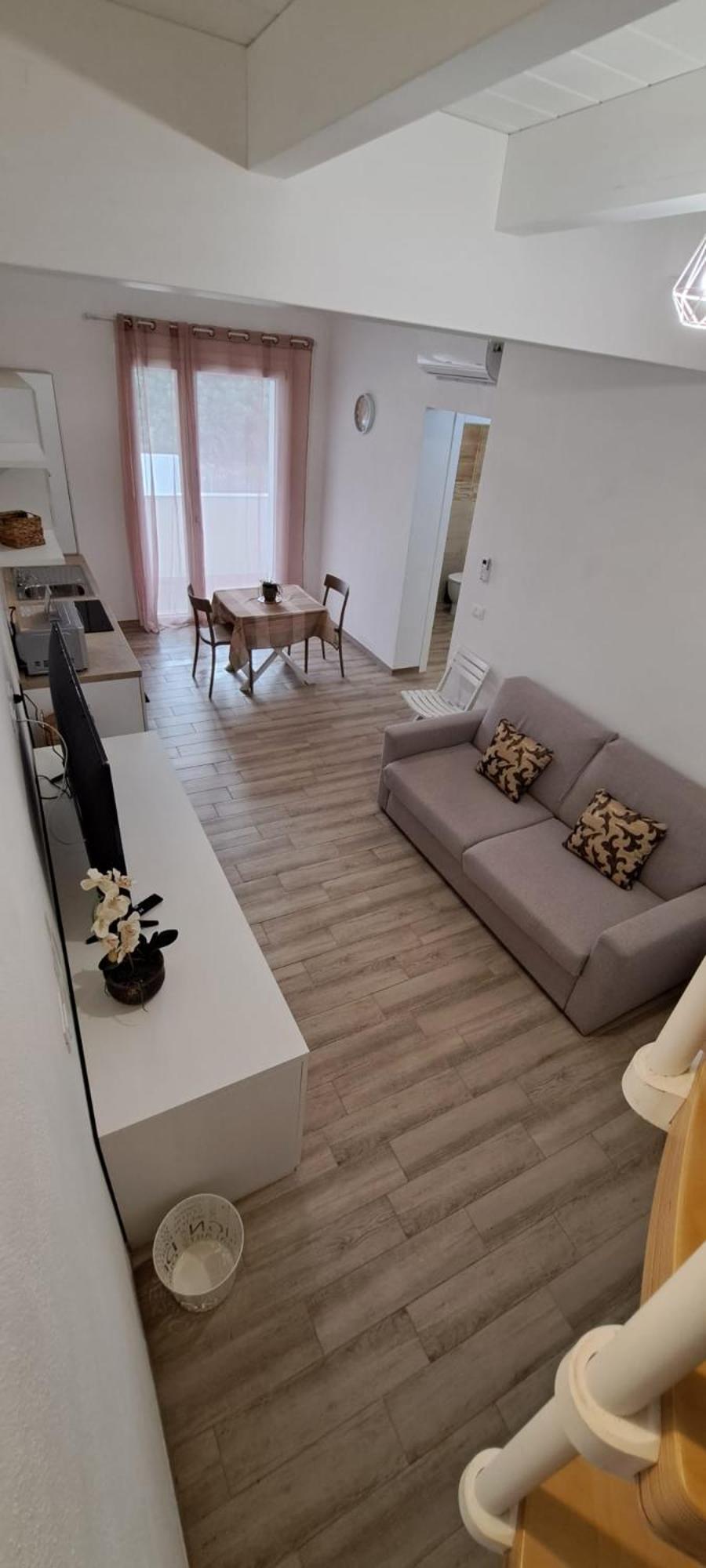 Apartment Blanc: Independent With Private Kitchens And Shared Terrace